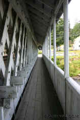 060814AshuelotCoveredBridge18644648.jpg (79681 bytes)